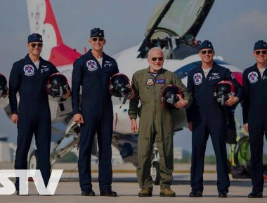 Όταν η USAF προσέλκυσε υποψηφίους πιλότους με τους THUNDERBIRDS το 1986 (βίντεο)
